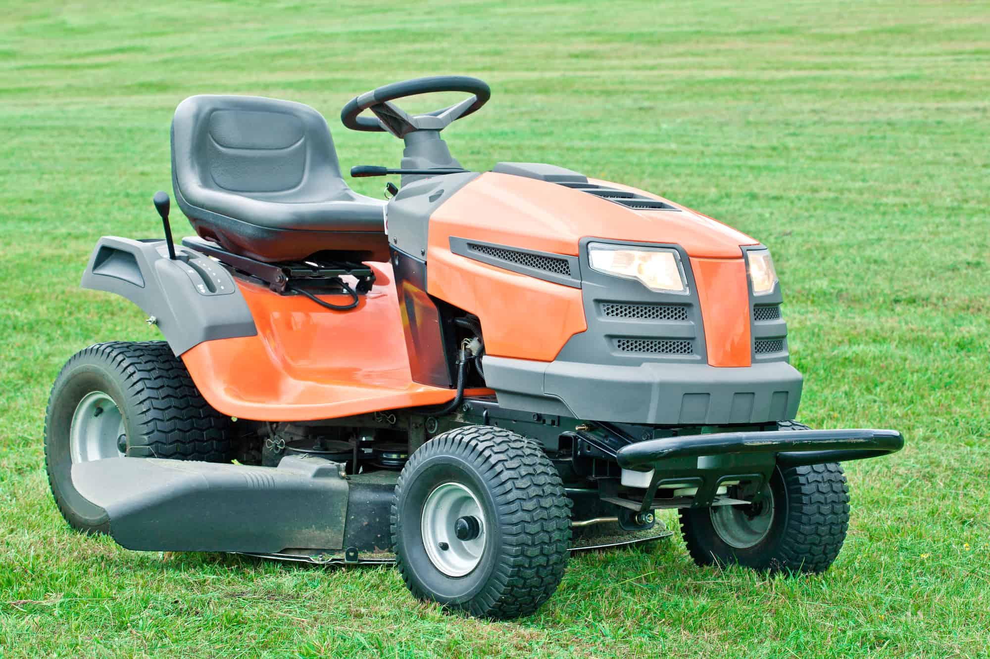 5 best riding lawnmower for hills: definitive reviews and buying guides
