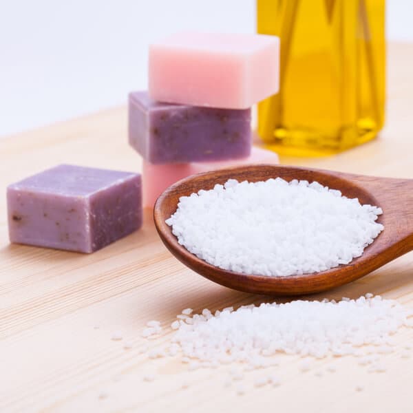 What is better: body wash & body scrub? (Explained)