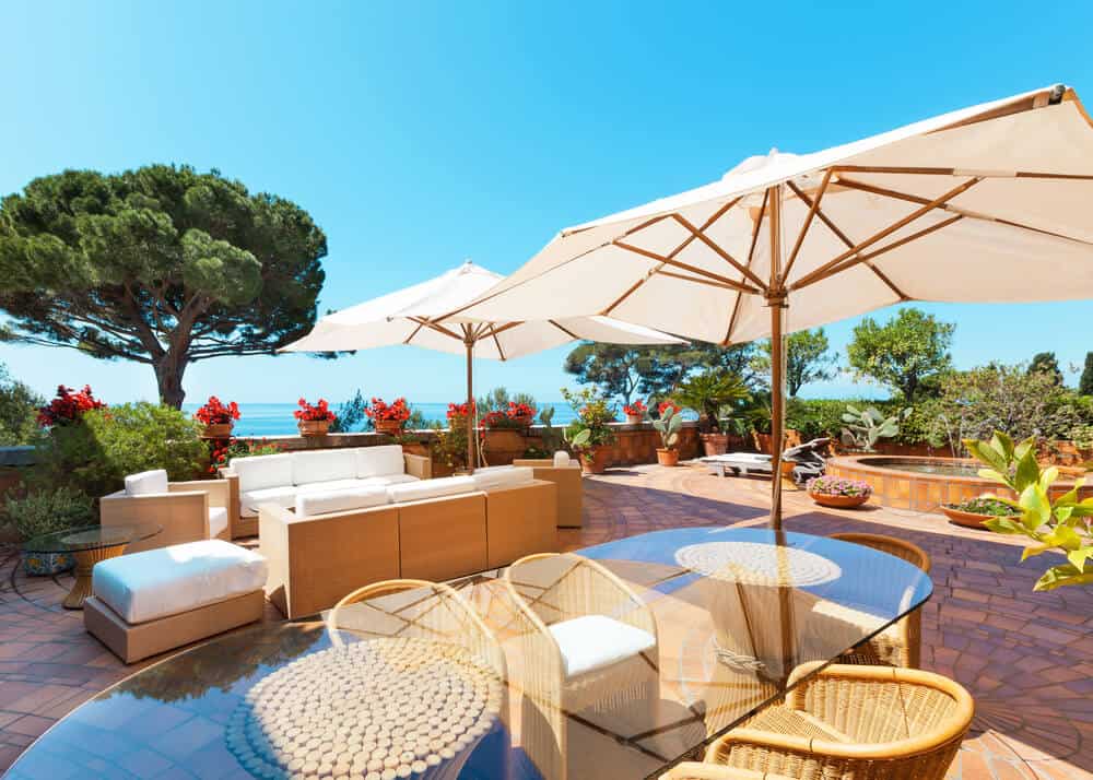 Is Cantilever Umbrella Supposed to Sway (3 Ways Can Fix)