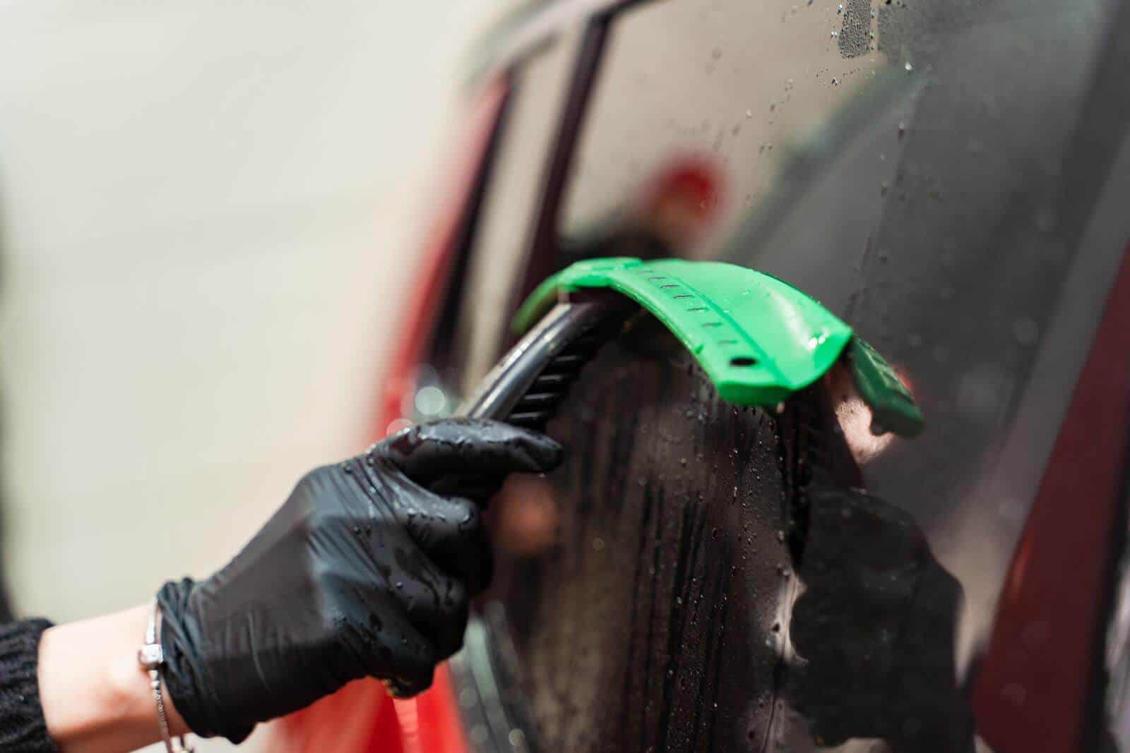 5 Helpful Tips To Remove Glass Chalk From Car Windows