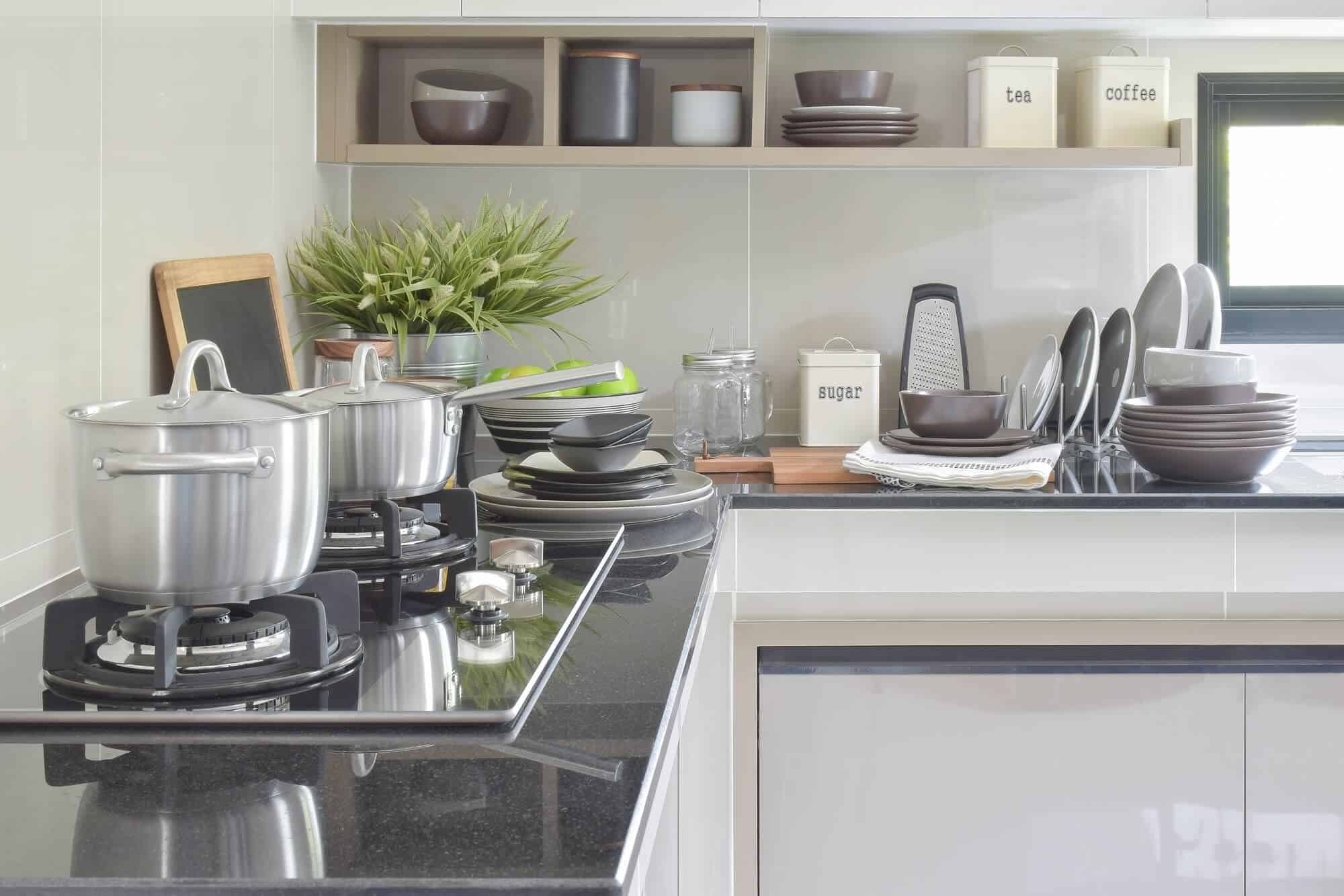 Ceramic vs. Hard Anodized: The Ultimate Cookware Showdown