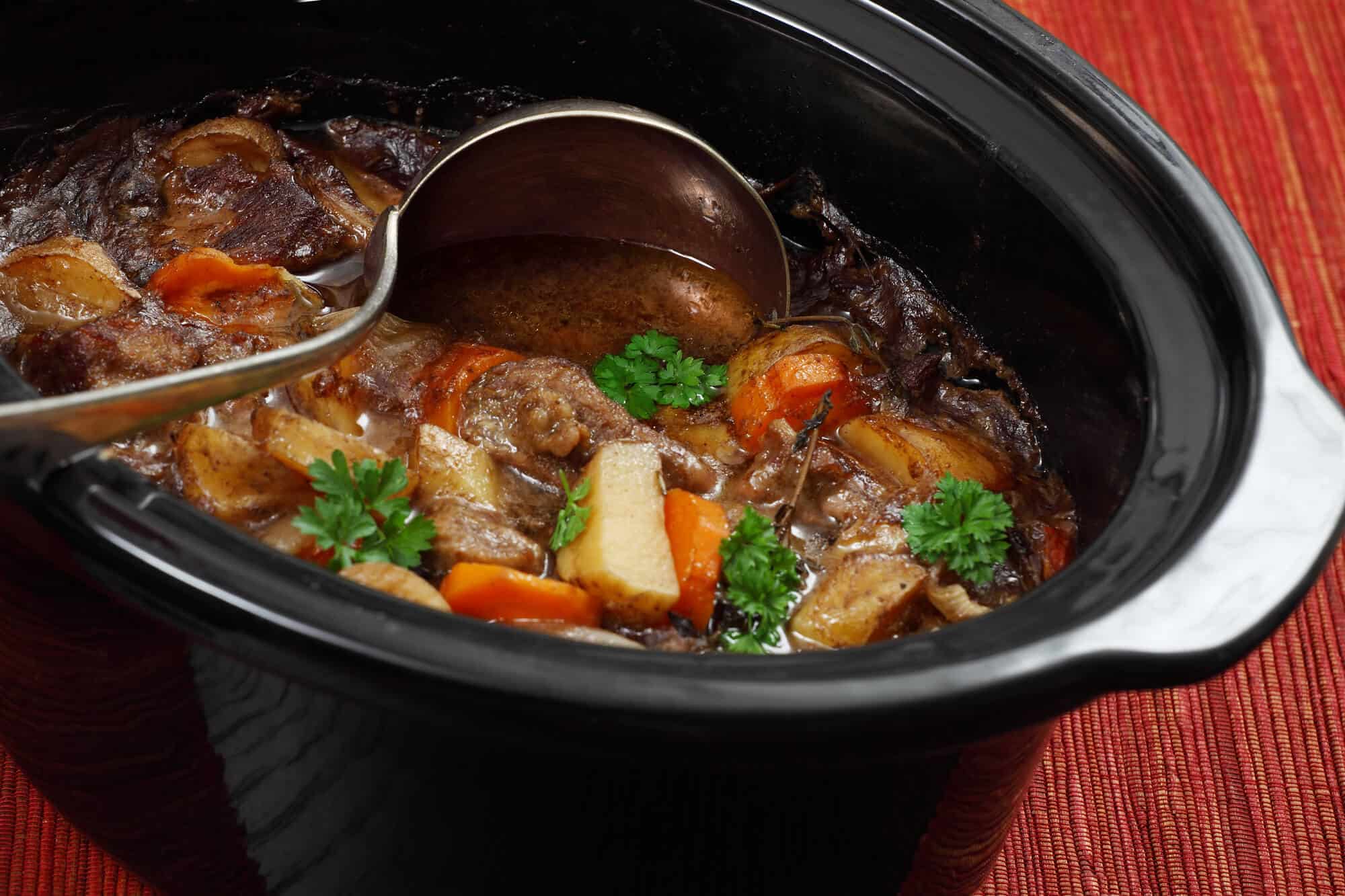 When to Add Vegetables to Slow Cooker: Timing Tips for Tasty Meals